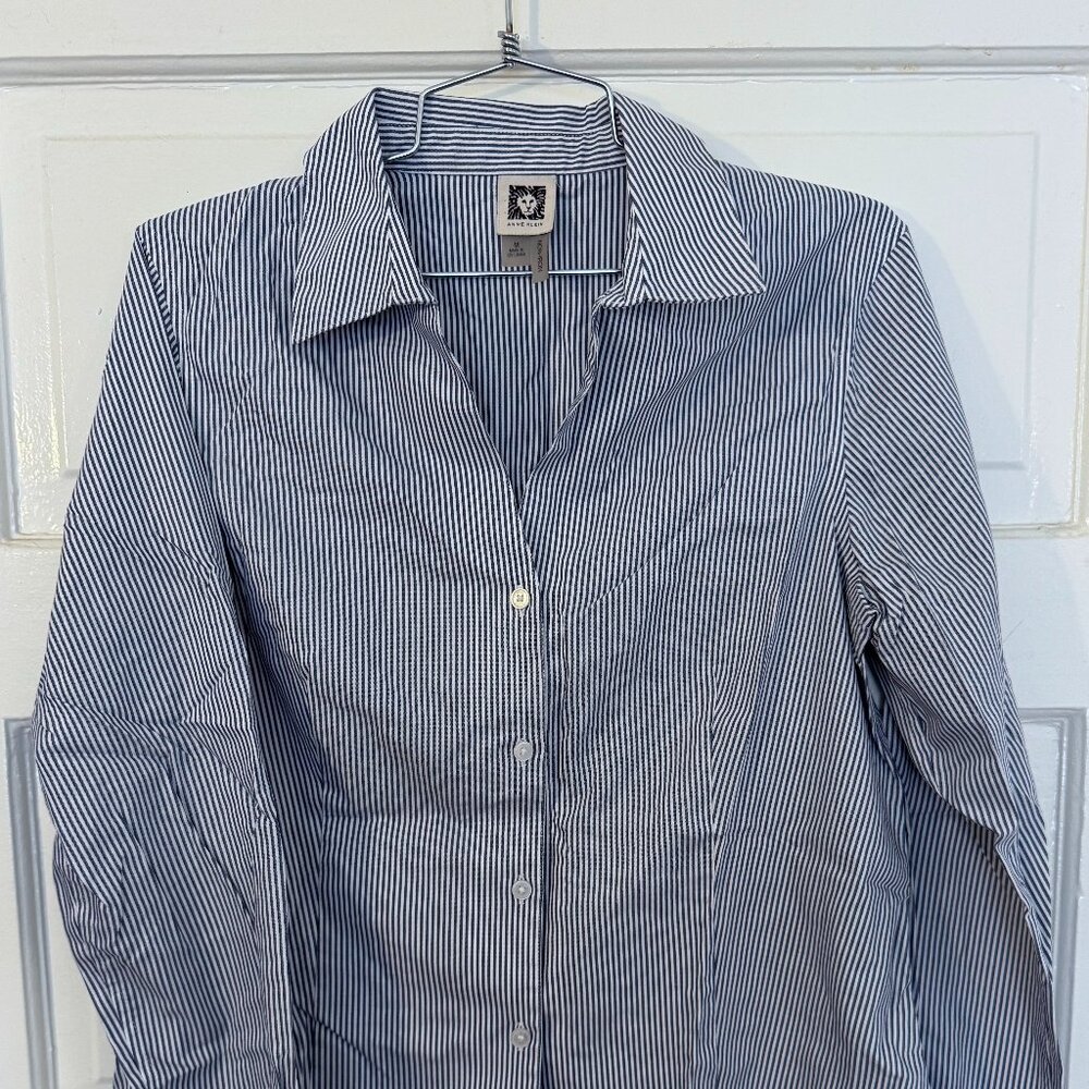 Anne Klein Classic Blue / White Striped Long-Sleeve Button-Down Shirt - M